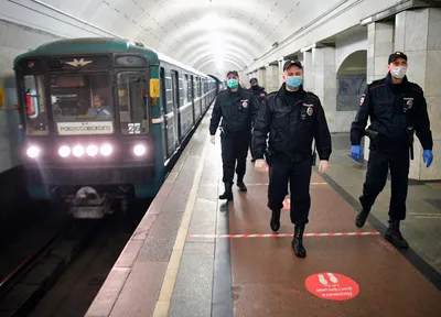 Экскурсия по станциям метро Москвы: узнайте историю и архитектуру