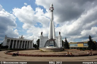 Павильон \"Колхозный дом культуры на ВВЦ\" (ВДНХ), 1954 г., арх. Авдотин  Л.Н., Корнеев Ю.П., Копарин В.И., комплекс Всесоюзной сельскохозяйственной  выставки - Объект культуры в Москве