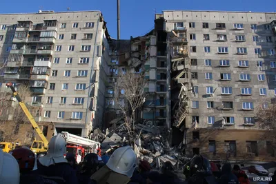 Взрыв газа в Магнитогорске.обрушен подъезд 9и этажного дома. | Пикабу