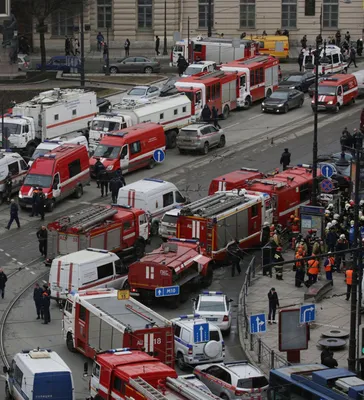 Взрыв в метро попал на видео. Вагон смерти на «Технологическом» встретили  буднично - 23 ноября 2019 - Фонтанка.Ру