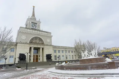 железнодорожный вокзал Volgograd Стоковое Изображение - изображение  насчитывающей город, ноча: 14125425