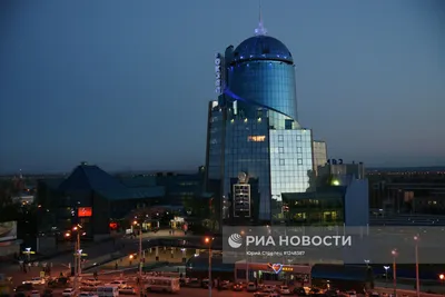 Архитектурная подсветка здания железнодорожного вокзала в городе Самара