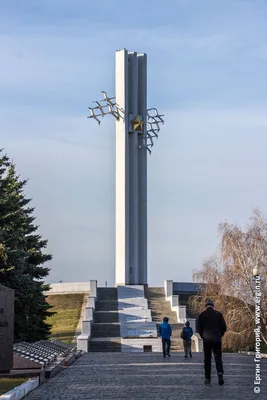 Журавли — ресторан с банкетным залом по адресу: Саратов, ул. 32 Стрелковой  дивизии, 146