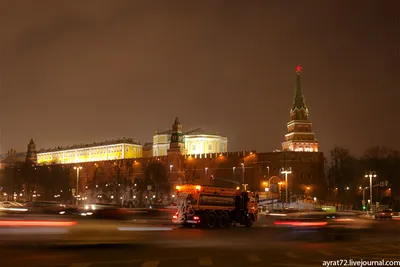 Зимняя Москва, туристы ходят по Красной площади около ГУМ вечером  Редакционное Изображение - изображение насчитывающей музей, городск:  164741125