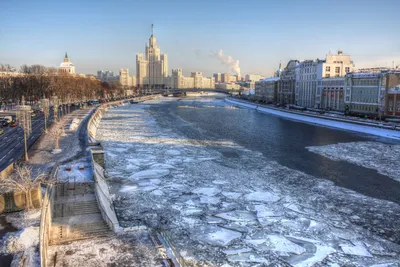 Зимняя Москва, Красная площадь, снег…» — создано в Шедевруме