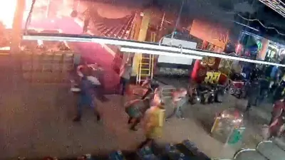 Около 300 человек потеряли работу из-за пожара в Кемерове :: Новости :: ТВ  Центр