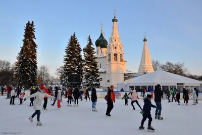 Ночной Ярославль. Время года — зима.